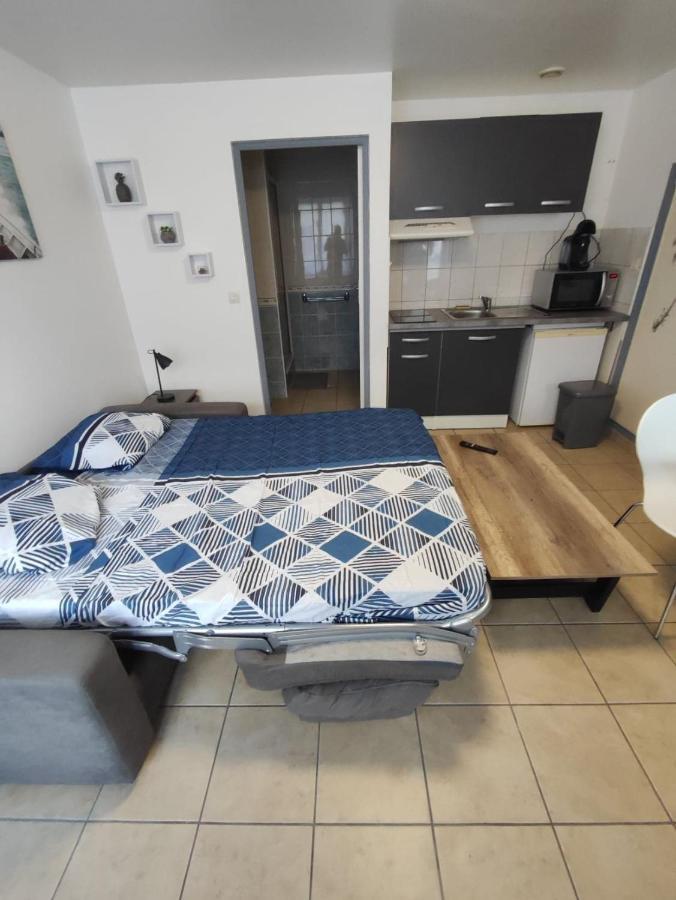 Studio 2 Personnes En Centre Ville Saint-Pierre-de-Plesguen Екстер'єр фото